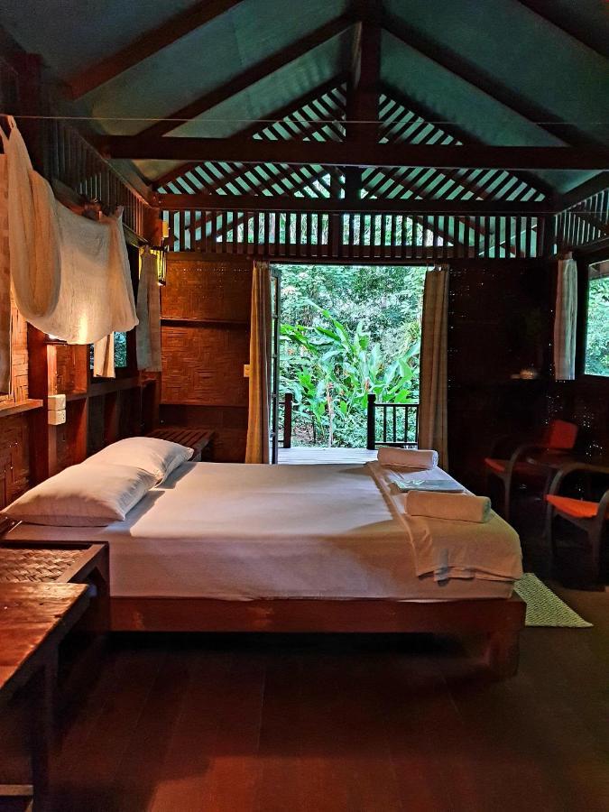 Готель Our Jungle House Khao Sok National Park Екстер'єр фото